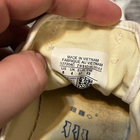 Converse Shoes Ladies Size 6 - Picture 4 of 5